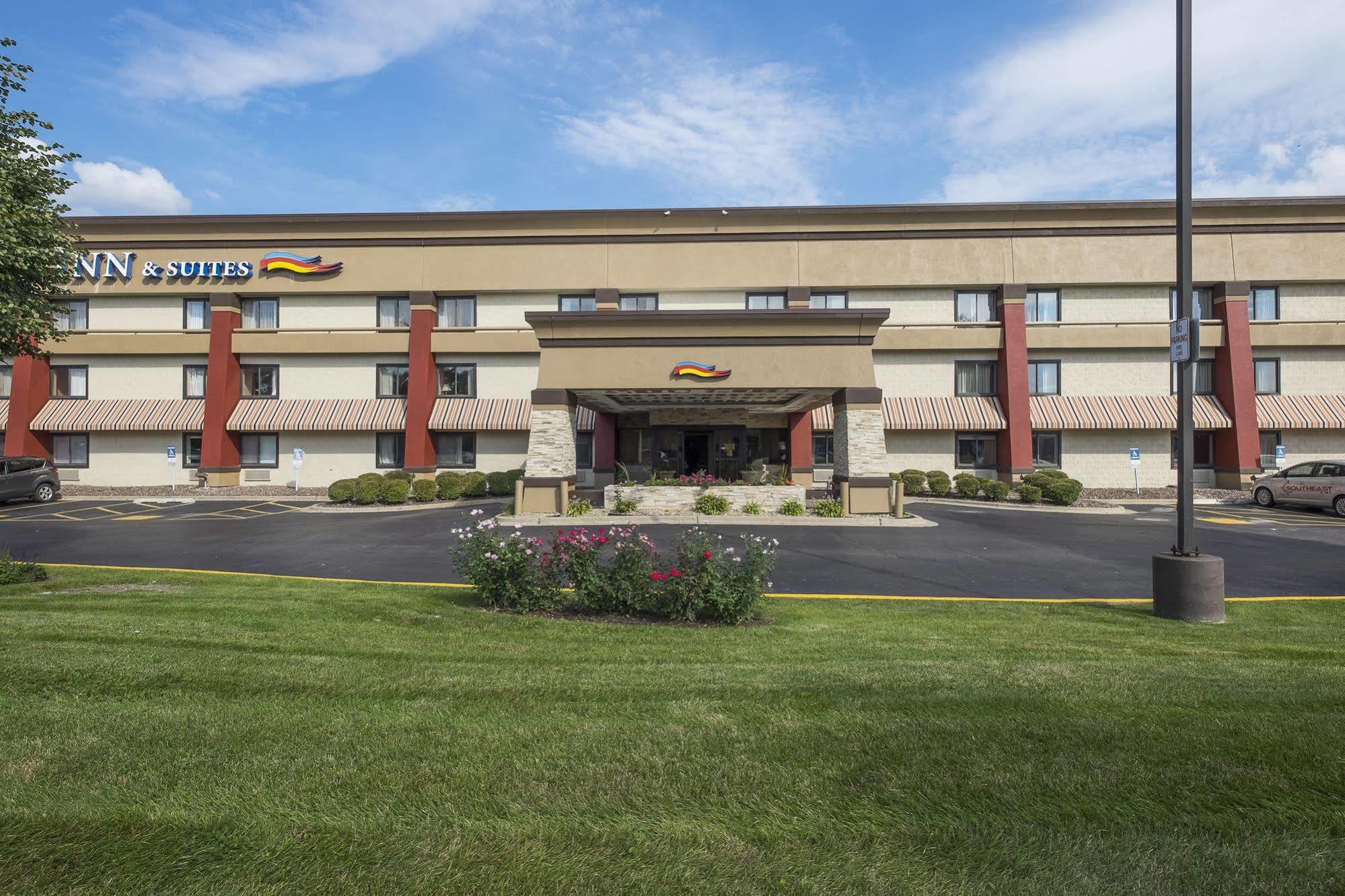 Hotel Baymont By Wyndham Chicago/Alsip Exterior foto